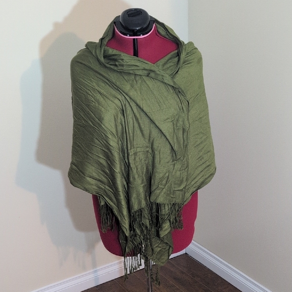 Accessories - Pashmina| Olive Green Fringe Shawl